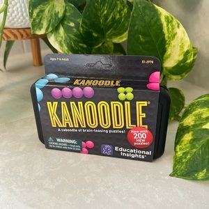 Educational Insights Kanoodle 3D Brain Teaser Puzzle Game 200 Challenges